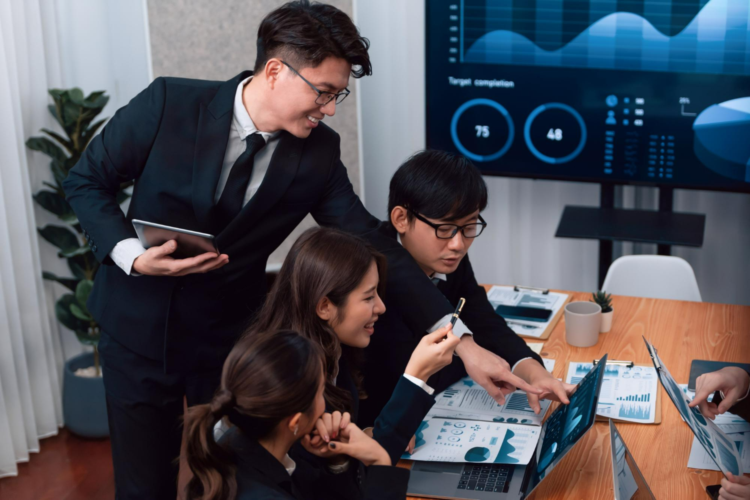 Phần Mềm Quản Lý Doanh Nghiệp Tối Ưu Tốt Nhất Hiện Nay 11 Phần mềm quản lý doanh nghiệp tối ưu tốt nhất hiện nay