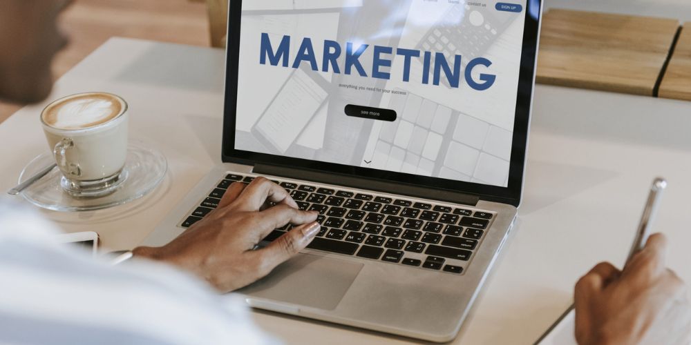 Phòng Marketing Thuê Ngoài Cam Kết Doanh Số: Sự Thật Đằng Sau